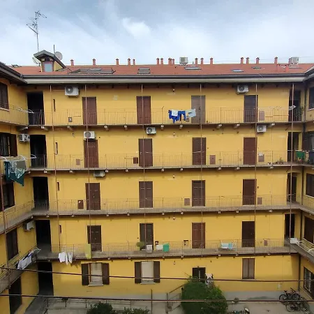 Lavi - Lakeside L&b Apartment